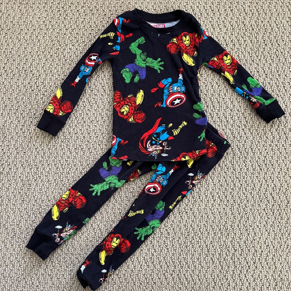 Marvel Superhero 3T pajama set w/ Iron Man, Thor, Captain America & The Hulk